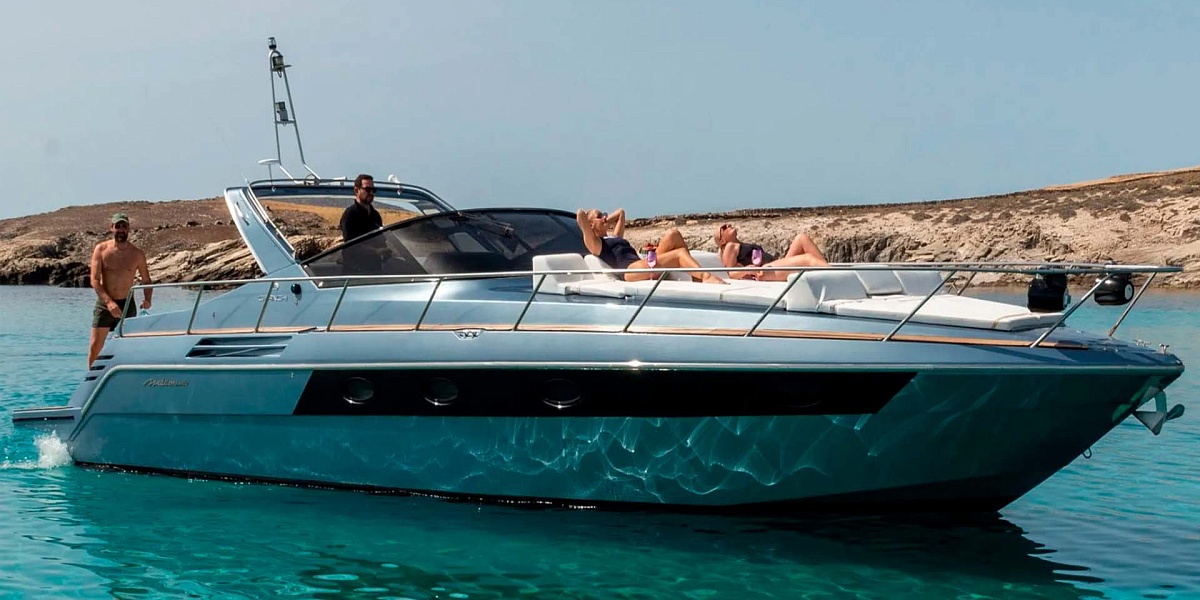 Аренда яхты Cranchi M44 на Миконосе, Греция